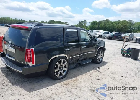 2010 Cadillac Escalade Luxury z USA, uszkodzony, nr VIN 1GYUCBEF6AR266325